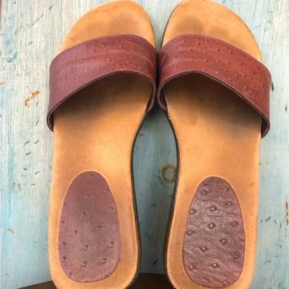 Made in Brazil deep eggplant-colored ostrich leather, comfortable, slide… - Picture 2 of 10